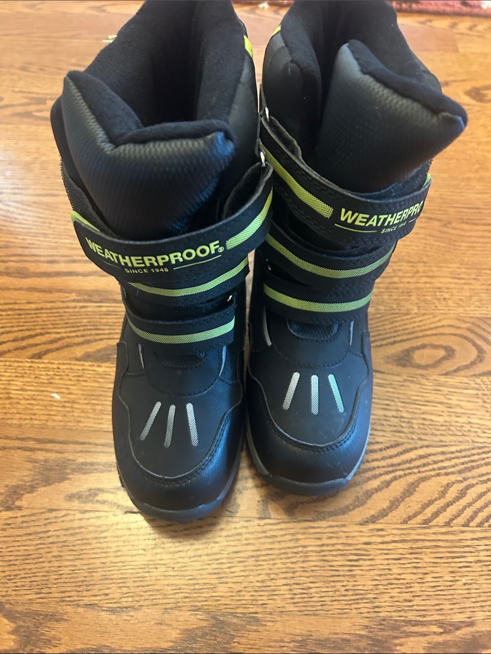 Weatherproof Kids Black and Lime Green Strap Winter Boots